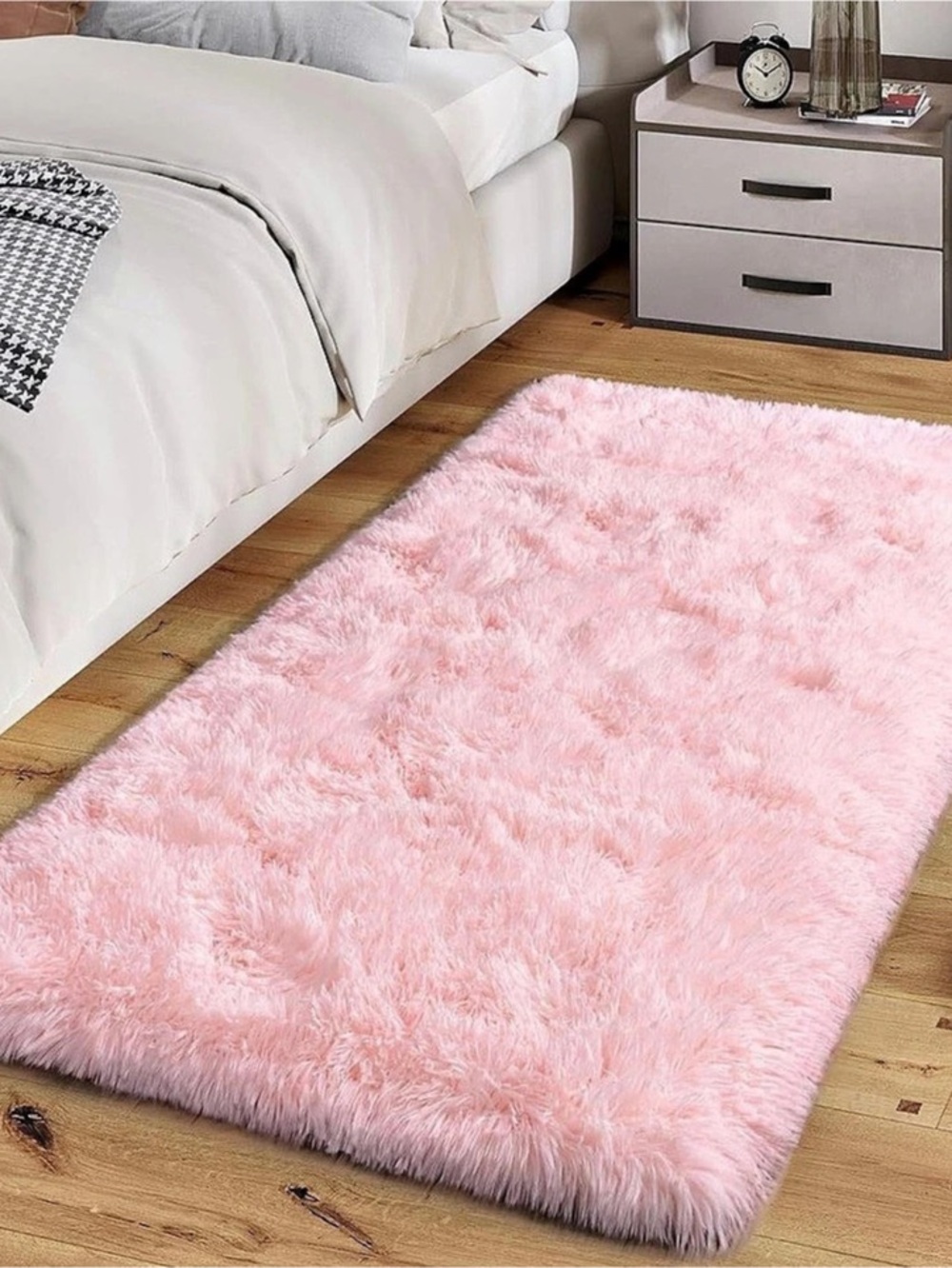 Fluffy Shag Area Rug — Pink Size 2 x 3 Feet